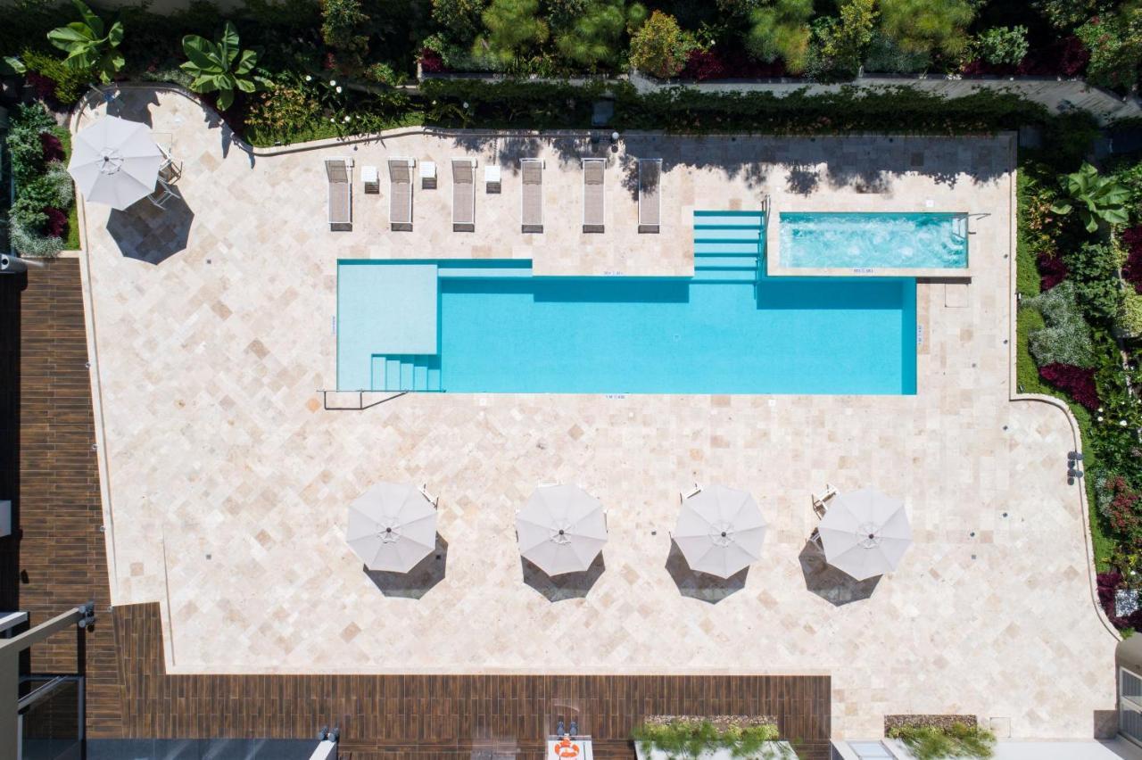 ฮอลิเดย์ อินน์ กีโต แอร์พอร์ต ตาบาเบลา ภายนอก รูปภาพ Aerial view of the pool